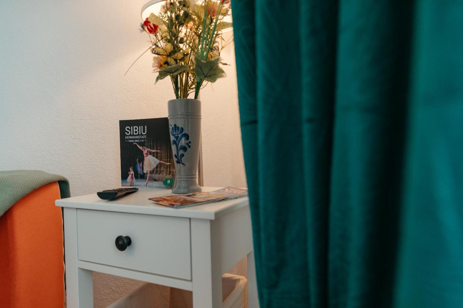 Flh - Apartament Mai Cu Aroma De Cafea Si Ceai Sibiu Esterno foto